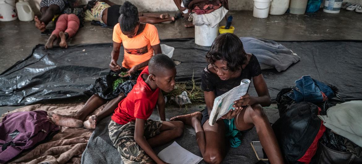 Ramener les enfants à l’école dans un Haïti ravagé par les gangs meurtriers